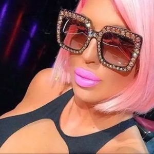 I am selling fake diamond shades for $15